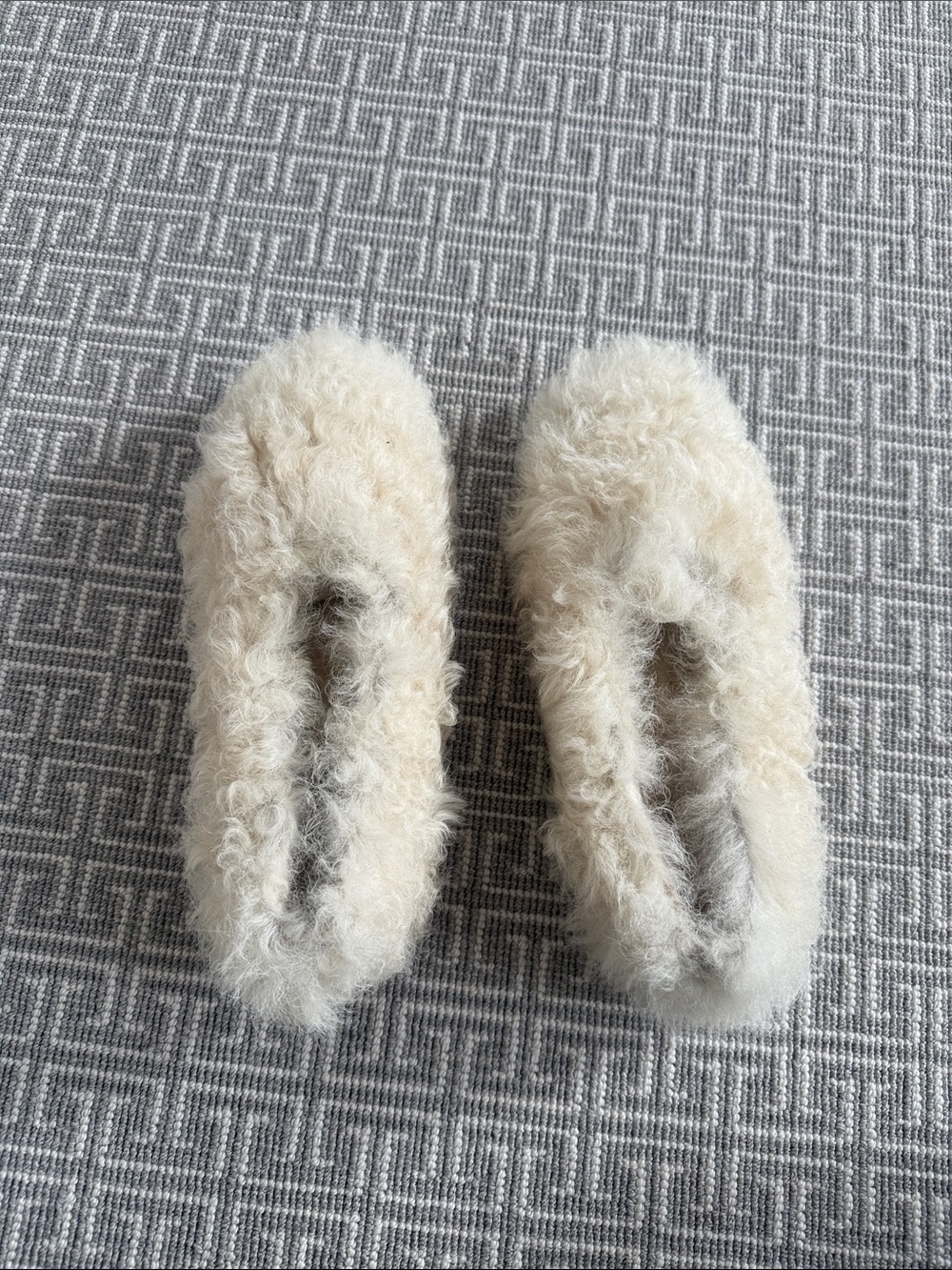 Women's Hvoya Shearling Shoes - Cream